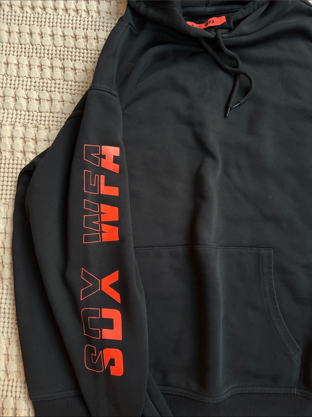 White Fox Boutique Black Hoodie with Sleeve Print size Small - Picture 3 of 5
